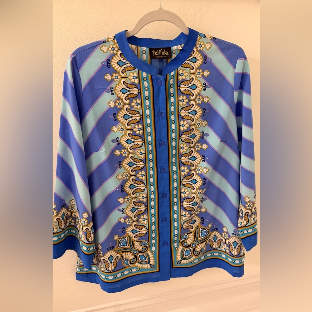Bob Mackie QVC SZ M Wearable Art Boho Top/Tunic Cardigan Button Front 23” long